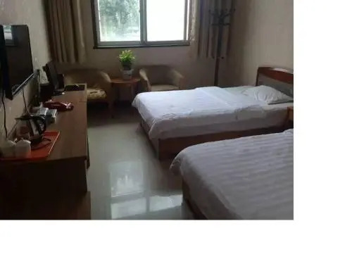 Баодин: Shengyuan Express Hotel (Laishui Bus Station)