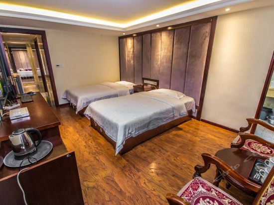 Emeishan Lei Dongping Piaoxiang Hotel — фото 1