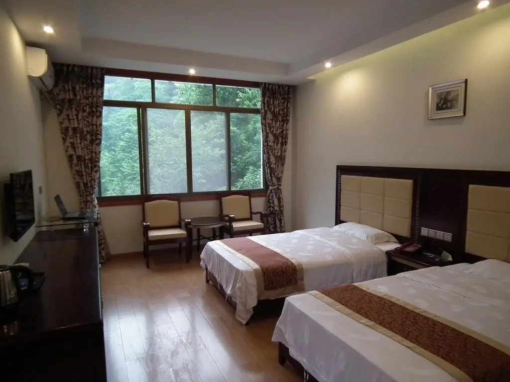 Emei Mountain Fuhu Resort — фото 1