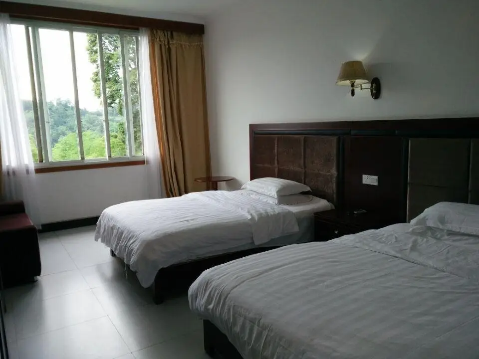 Emei Esheng Hotel — фото 1