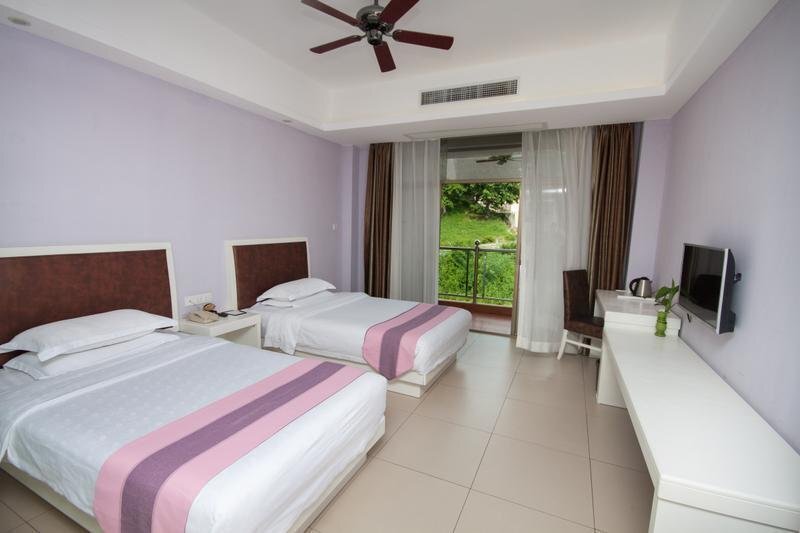 Санья: Spring Holiday Hotel