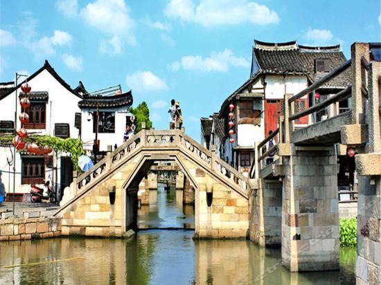 Цзясинь: Xitang Dream Inn