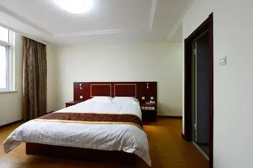 Циндао: Qingdao Xinshijia Business Hotel