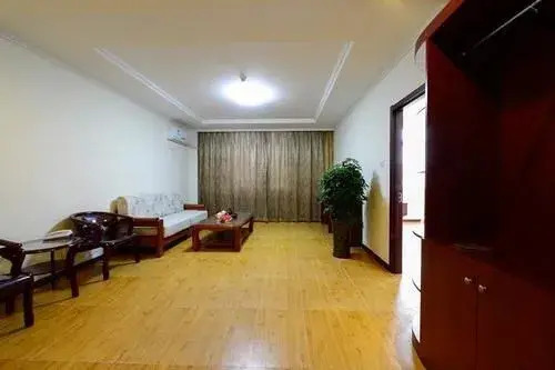 Циндао: Qingdao Xinshijia Business Hotel