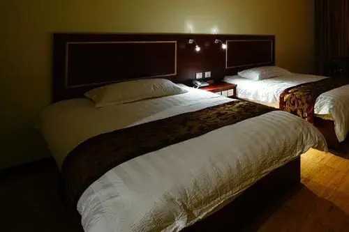 Циндао: Qingdao Xinshijia Business Hotel