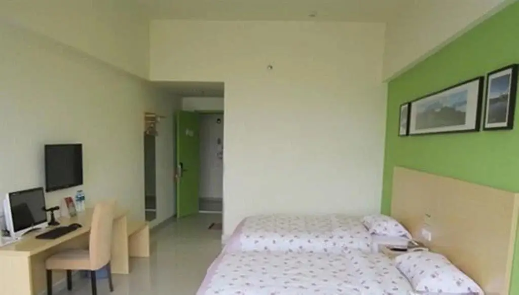 Дунгуань: 8 Inns Dongguan Qiaotou Branch