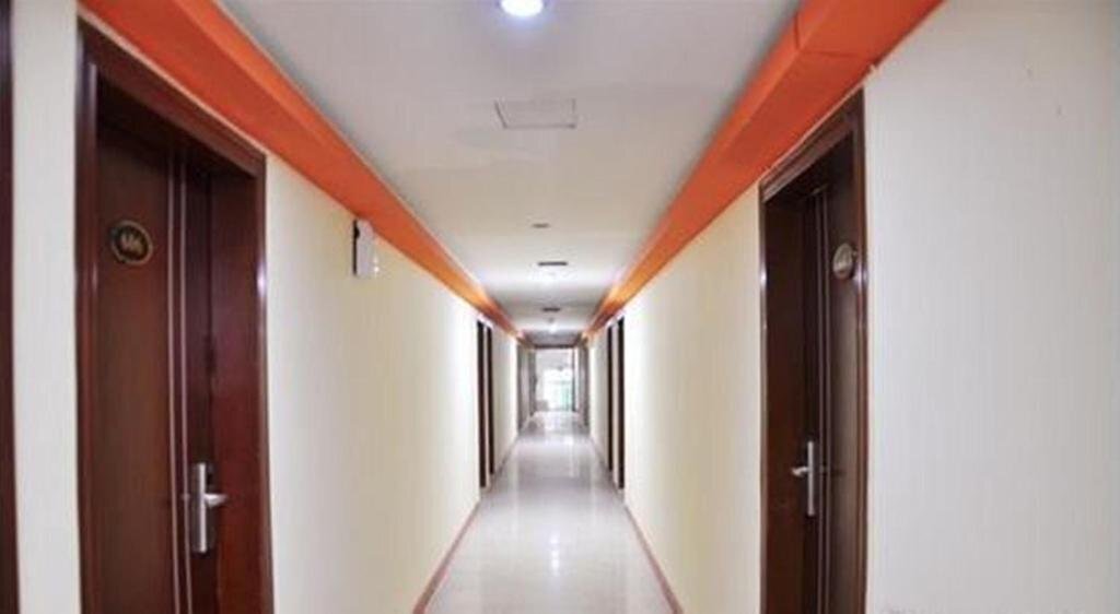 Дунгуань: 8 Inns Dongguan Qiaotou Branch