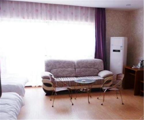 Циндао: Qingdao Ziyu Business Hotel