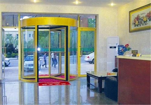 Циндао: Qingdao Ziyu Business Hotel
