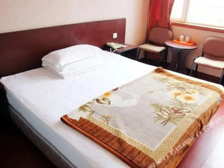 Циндао: Qingdao Jiaxin Business Hotel