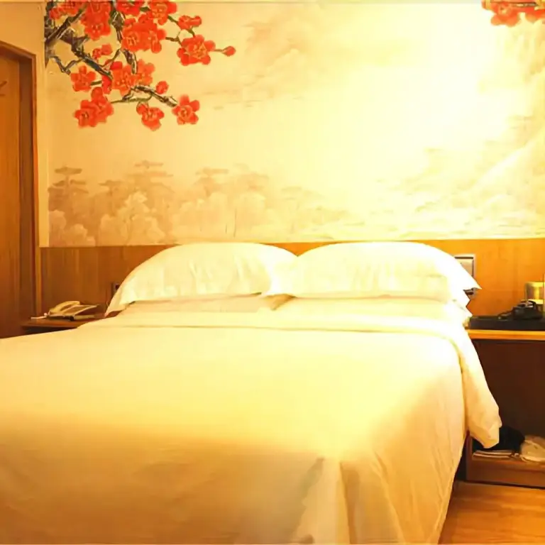 Циндао: Junpin Coastal Hotel (Qingdao Railway Station Subway Station Zhanqiao Branch)(君品海岸酒店（青岛火车站地铁站栈桥店）)