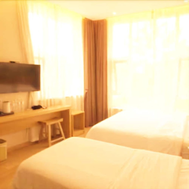 Циндао: Junpin Coastal Hotel (Qingdao Railway Station Subway Station Zhanqiao Branch)