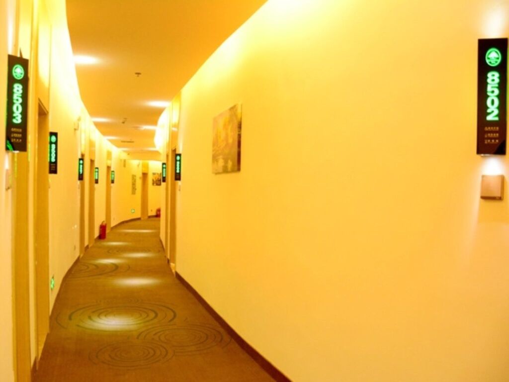 Тайюань: GreenTree Inn Taiyuan Wanbailin District West Bua Station Express Hotel