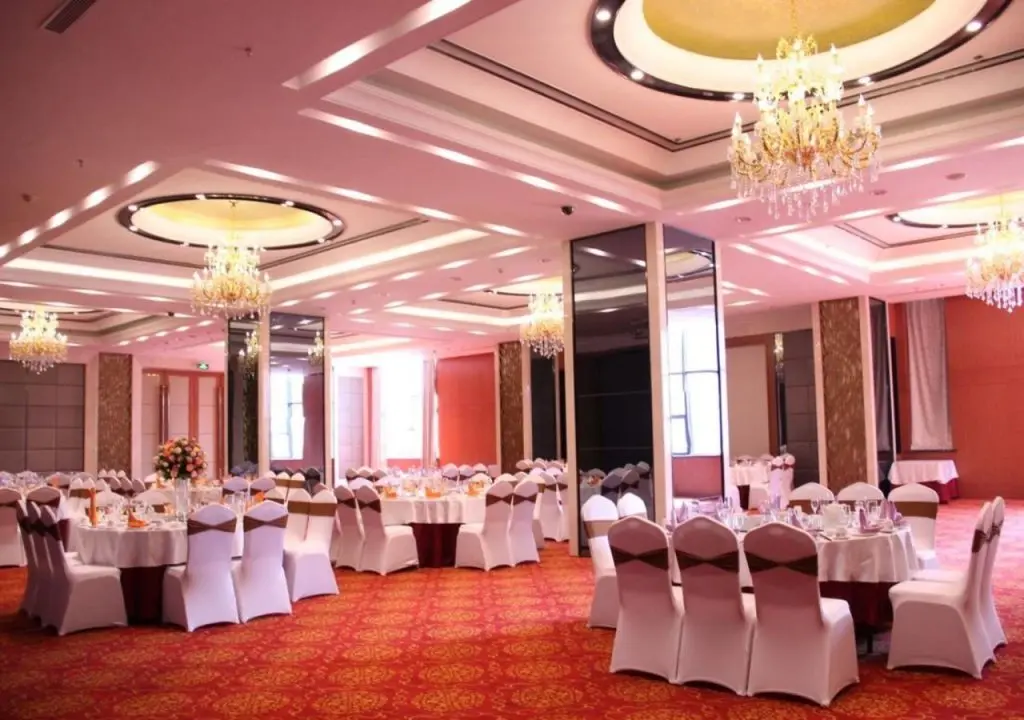 Циндао: Gloria Plaza Hotel Qingdao