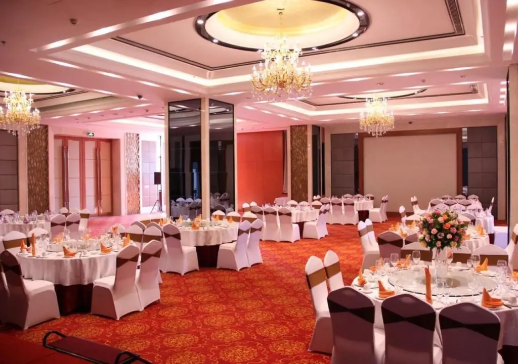 Циндао: Gloria Plaza Hotel Qingdao
