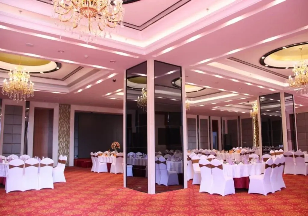 Циндао: Gloria Plaza Hotel Qingdao