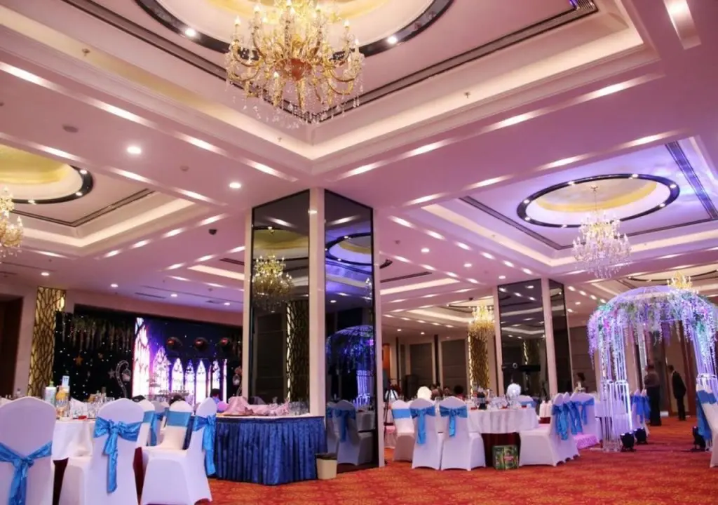 Циндао: Gloria Plaza Hotel Qingdao