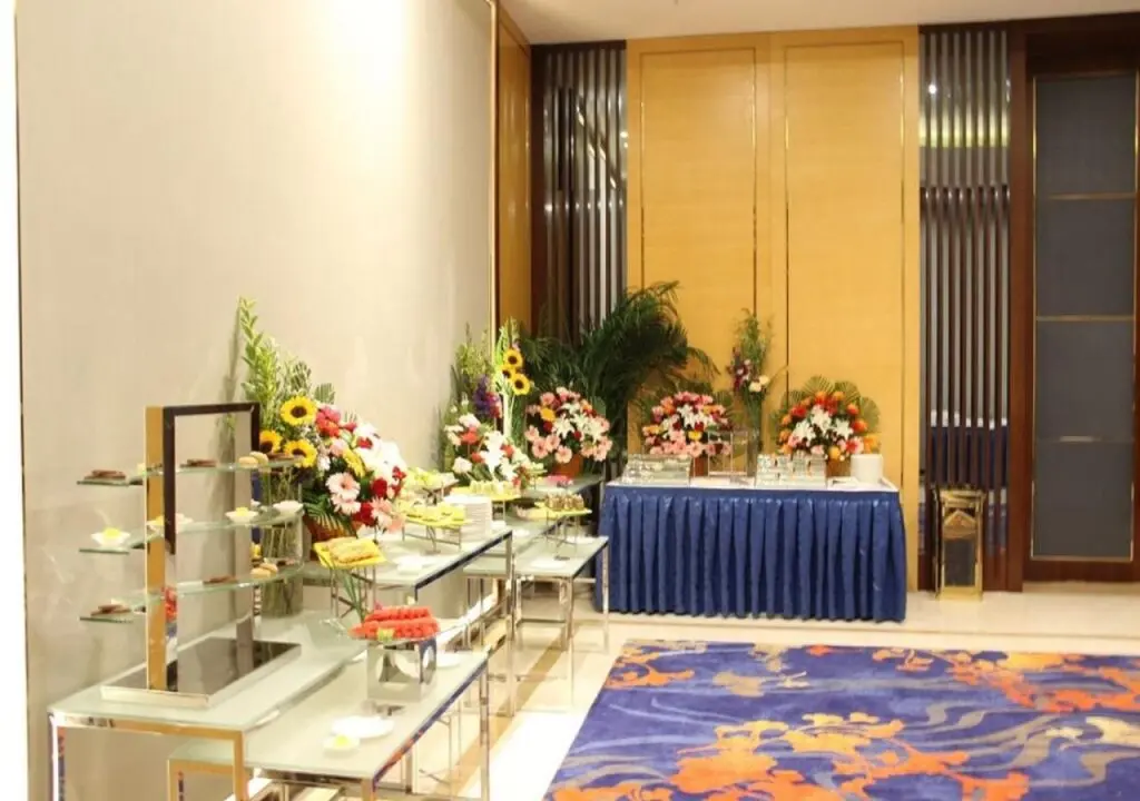 Циндао: Gloria Plaza Hotel Qingdao