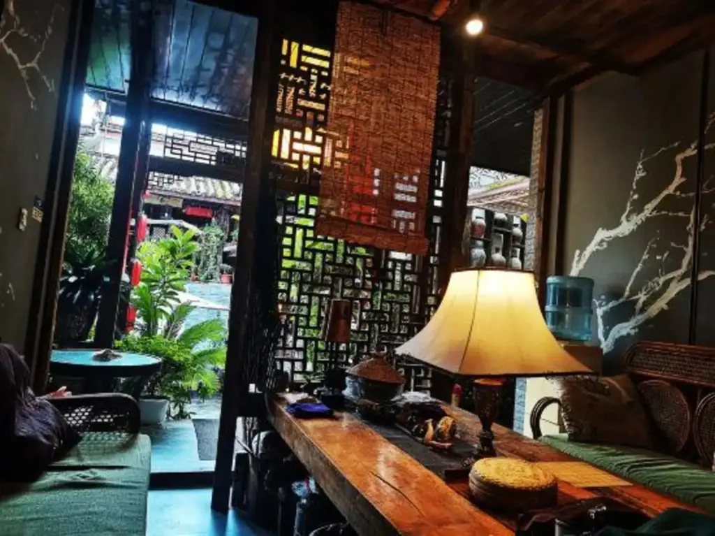 Лицзян: Shihong Inn