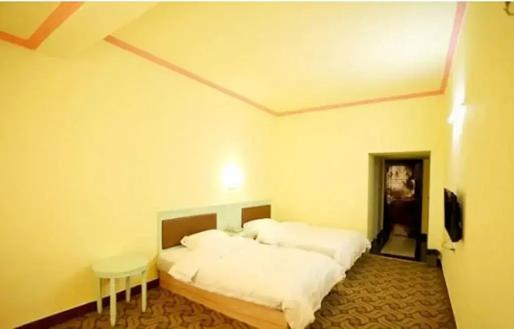 Чжанцзяцзе: Baofeng Mountain Hotel