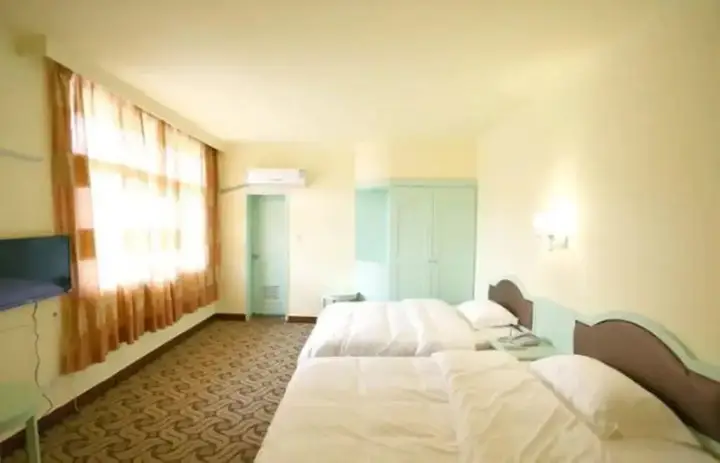 Чжанцзяцзе: Baofeng Mountain Hotel