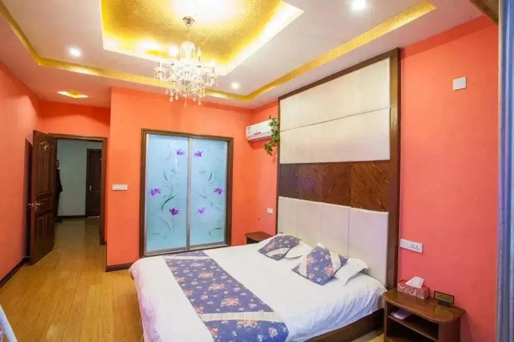 Цзясинь: Wuzhen Times Town Theme Inn