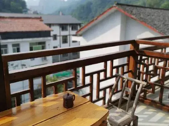 Чжанцзяцзе: Leaf Inn
