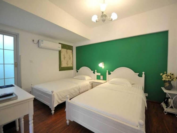 Чжанцзяцзе: Nine Rooms Inn