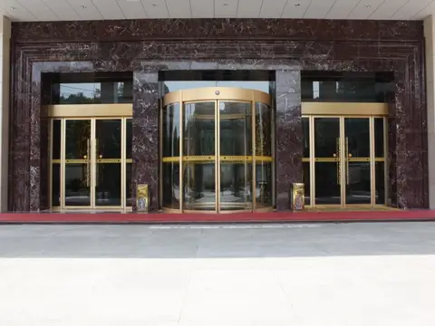Zhangjiajie Nanbin Hotel — фото 1