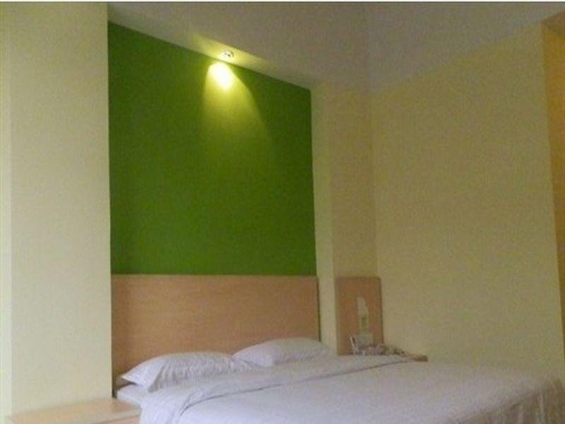 Дунгуань: 8 Inn Chashan - Dongguan