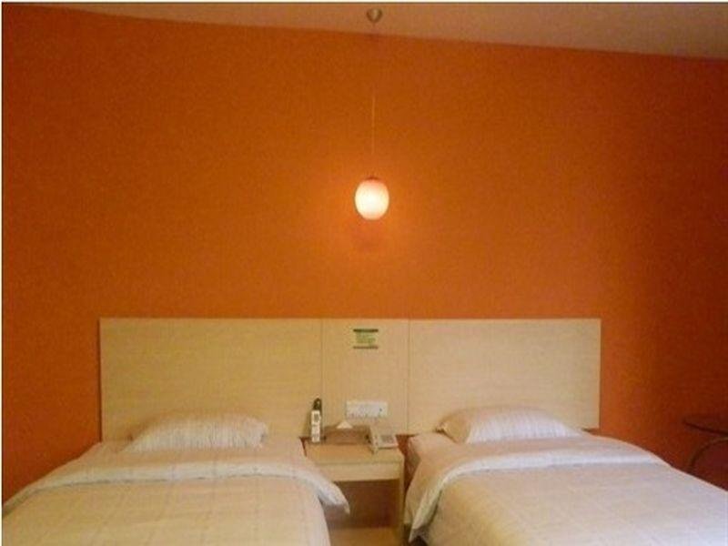 Дунгуань: 8 Inn Chashan - Dongguan