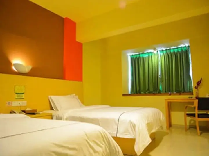 Шэньчжэнь: 8 Inn Shenzhen Gongming Branch