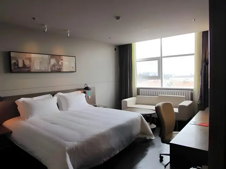 Циндао: Jinjiang Inn Select Qingdao Huangdao Boli Dongjiakou