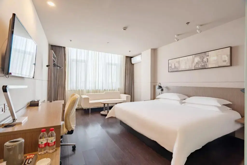 Циндао: Jinjiang Inn Select Qingdao Huangdao Boli Dongjiakou