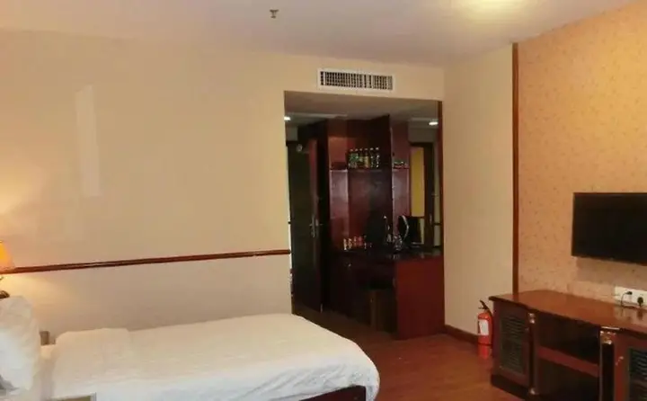 Дунгуань: Guangyuan Hotel (Yellow River Fashion City Shop, Humen Pedestrian Street, Dongguan)