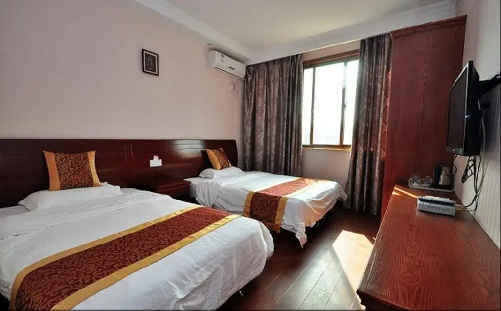 Zhoushan Zhujiajian Jinshayangguang Hotel — фото 1