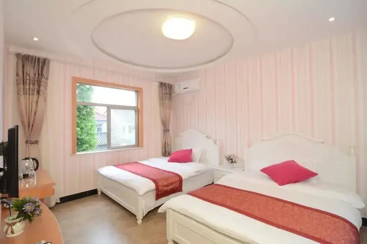 Цзясинь: Biyun Garden Inn