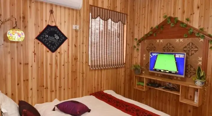 Цзясинь: Small Bridge of Household