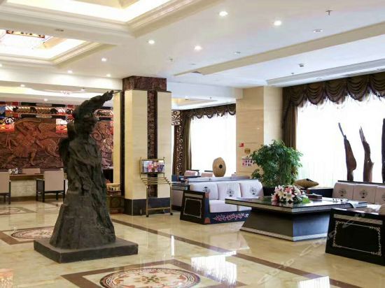 Liangshan Fengqing Hotel — фото 1