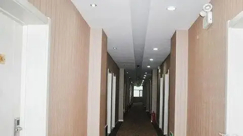 Hohhot Green Apple Express Hotel — фото 1