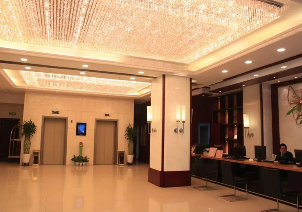 St. Rich Hotel — фото 1