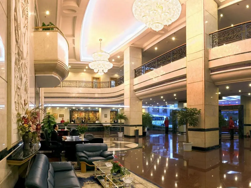 Kunming Wei Long Hotel — фото 1