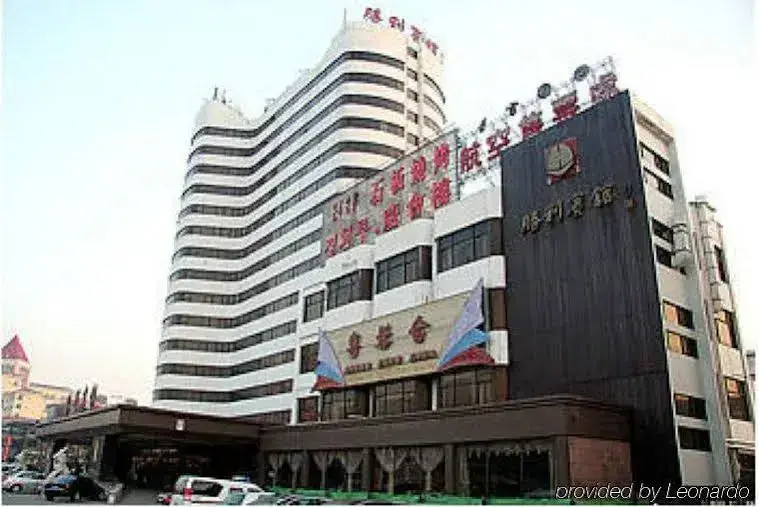Victory Hotel — фото 1
