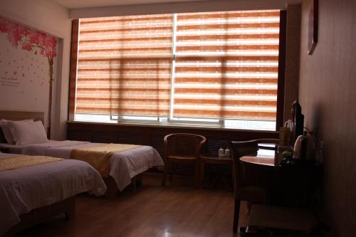 Циндао: Hongyun Jiahe Business Hotel