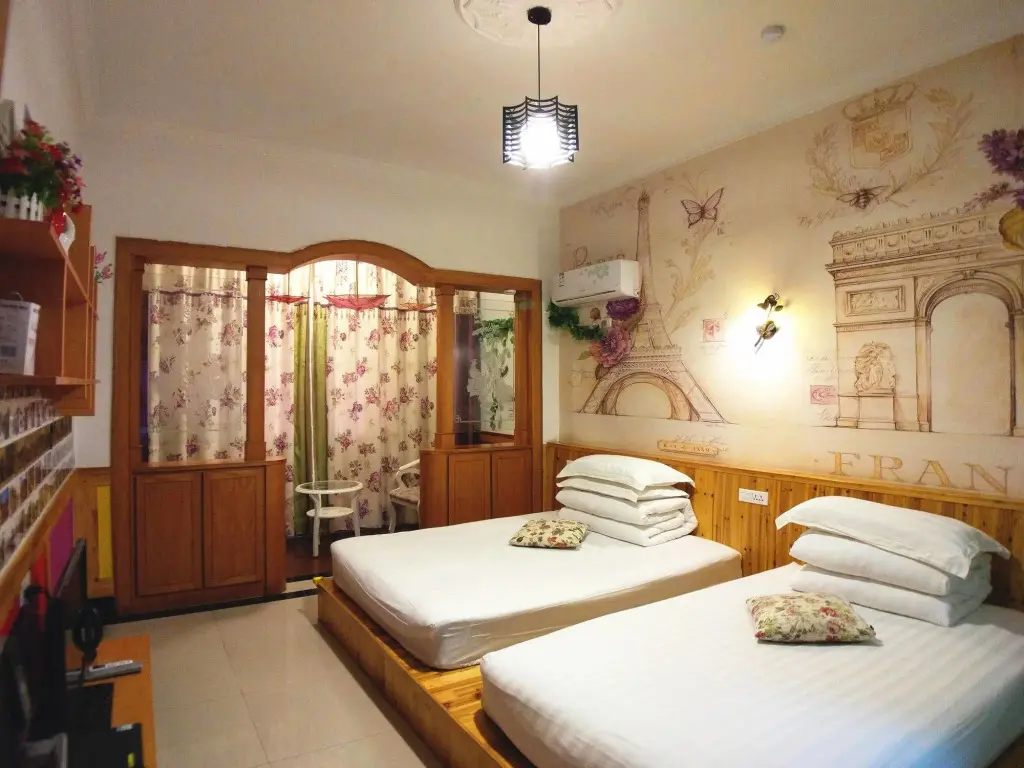 Цзясинь: Wuzhen Guyun Qianxun Inn