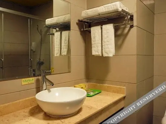 Дунгуань: 8 Inns Dongguan Chang'an Lianfeng Branch