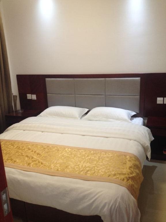 Чичжоу: Mount Jiuhua Yijialou Hotel