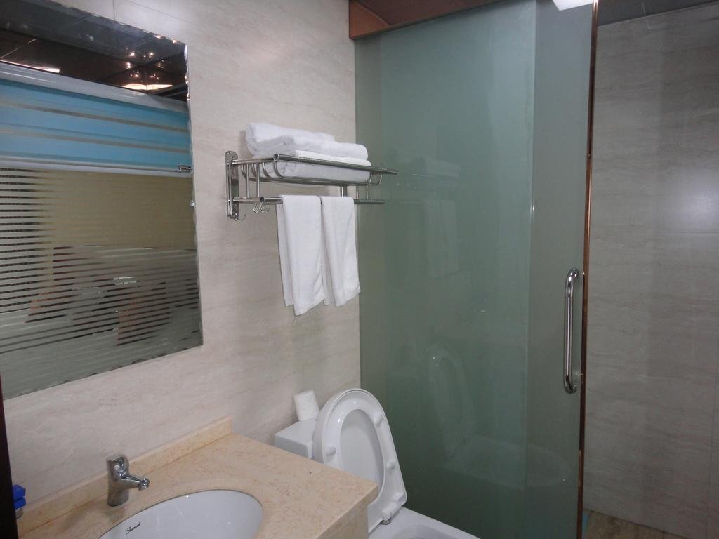 Чичжоу: Jiuhuashan Four Seasons Garden Hotel