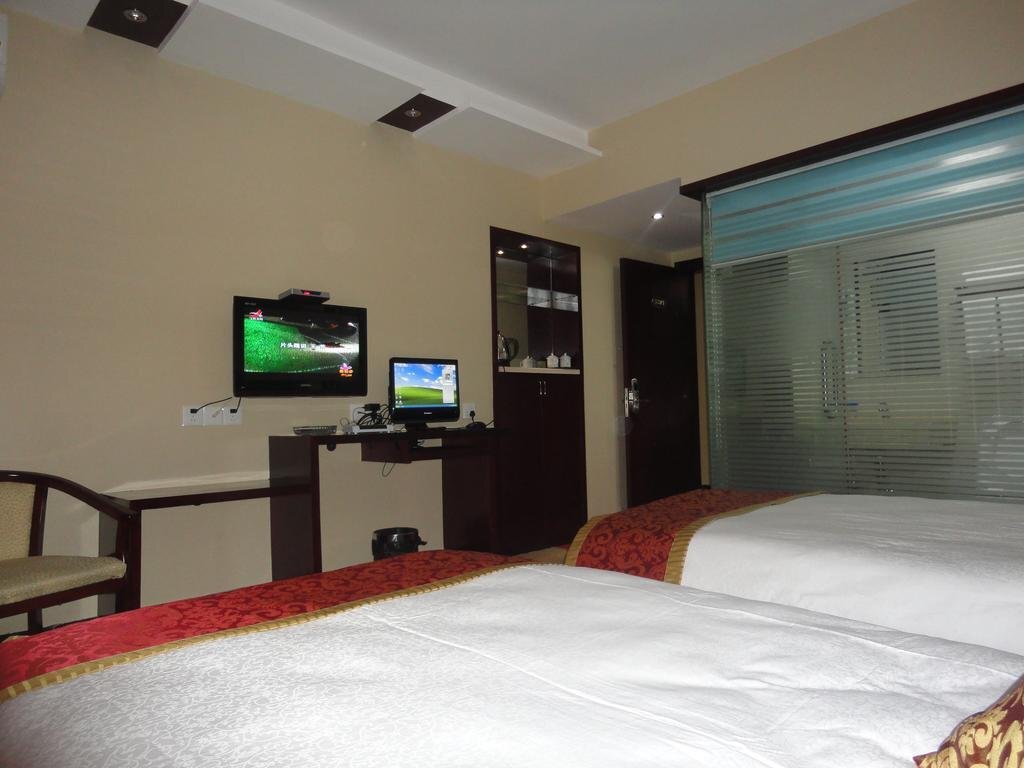 Чичжоу: Jiuhuashan Four Seasons Garden Hotel