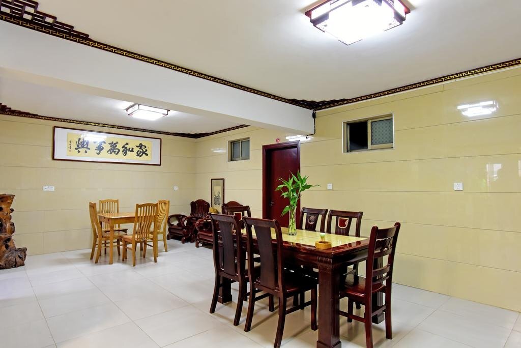 Чичжоу: Jiuhuashan Four Seasons Garden Hotel